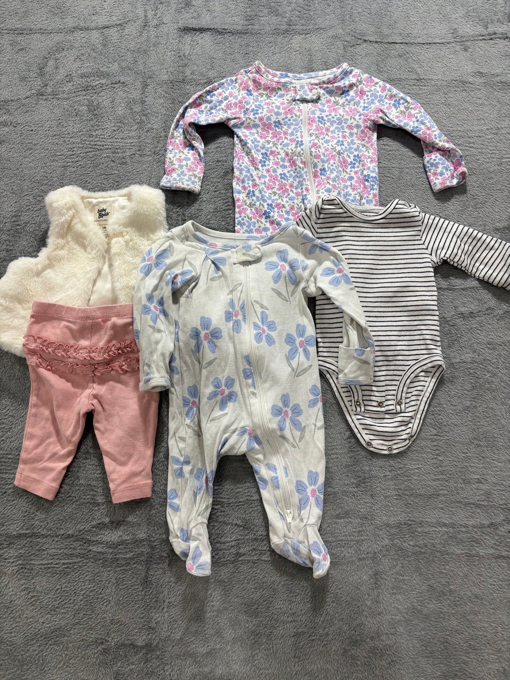 Baby Girl 3M 4pc Lot OshKosh Faux Fur Vest Floral Zip Sleeper Bodysuit Pants