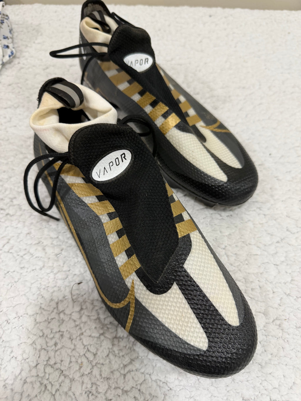 Nike Vapor Edge Pro 360 Size 9.5 Black/Gold Football Cleats Men's