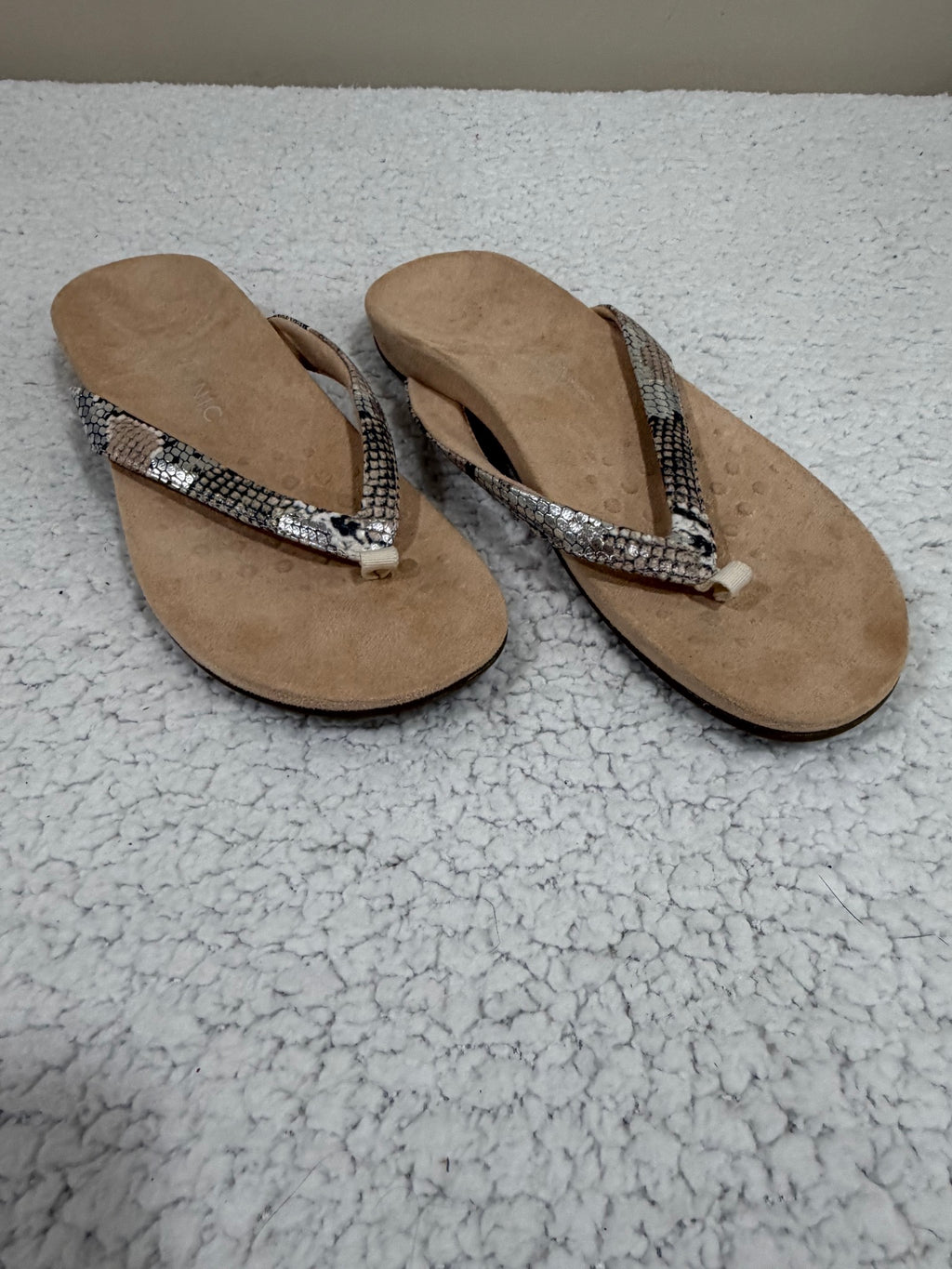 Vionic Dillon Size 12 Snakeskin Thong Sandals Slides Women's