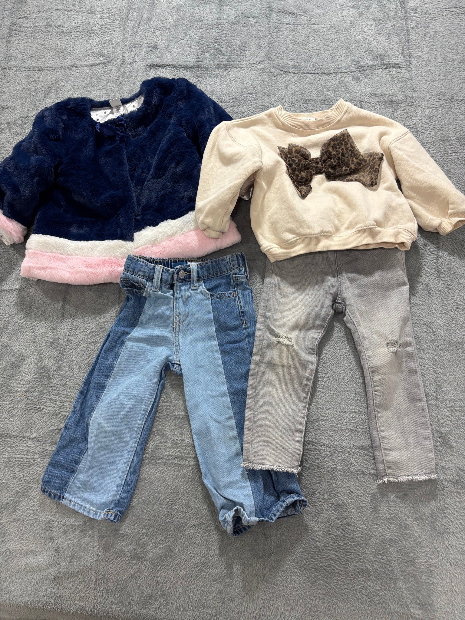 Toddler Girl 2T 4Pc Lot Zara Bow Sweatshirt Faux Fur Jacket Old Navy Jeans