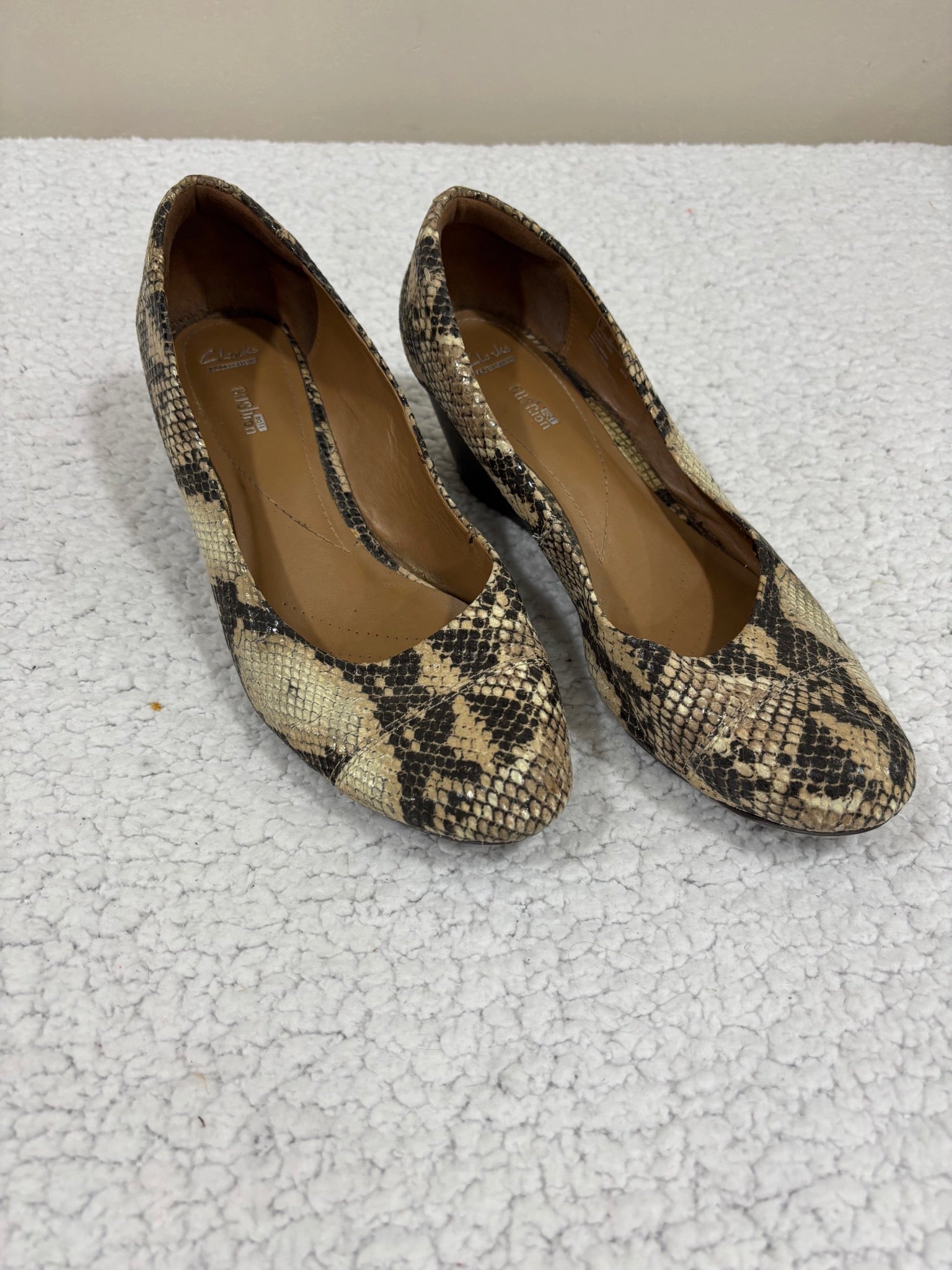 Clarks Womens 12 Snakeskin Print Pointed Toe Wedge Pump Heels