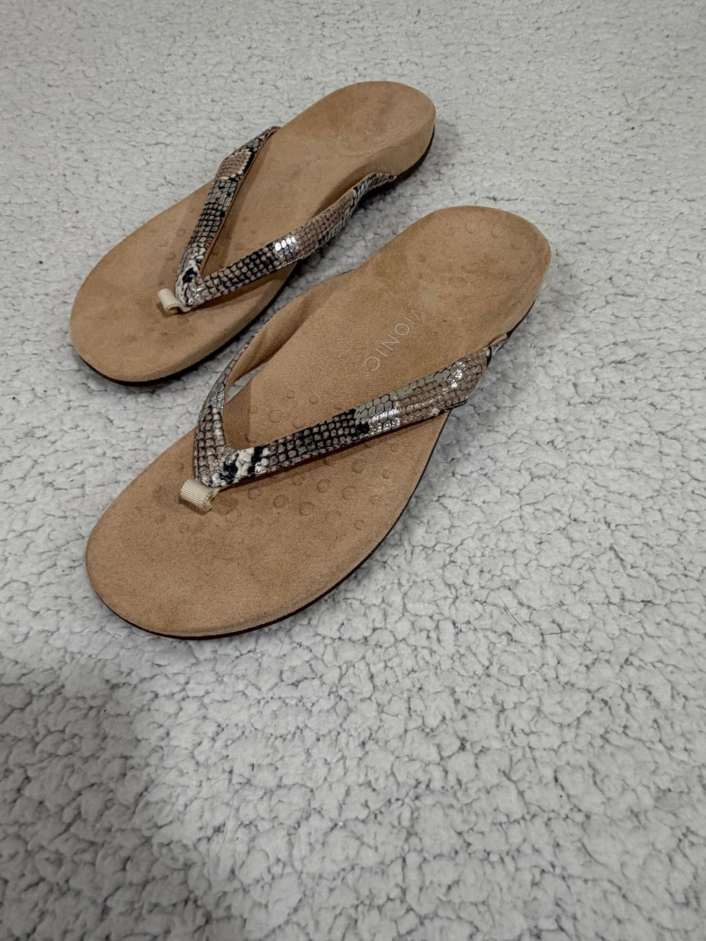 Vionic Dillon Size 12 Snakeskin Thong Sandals Slides Women's