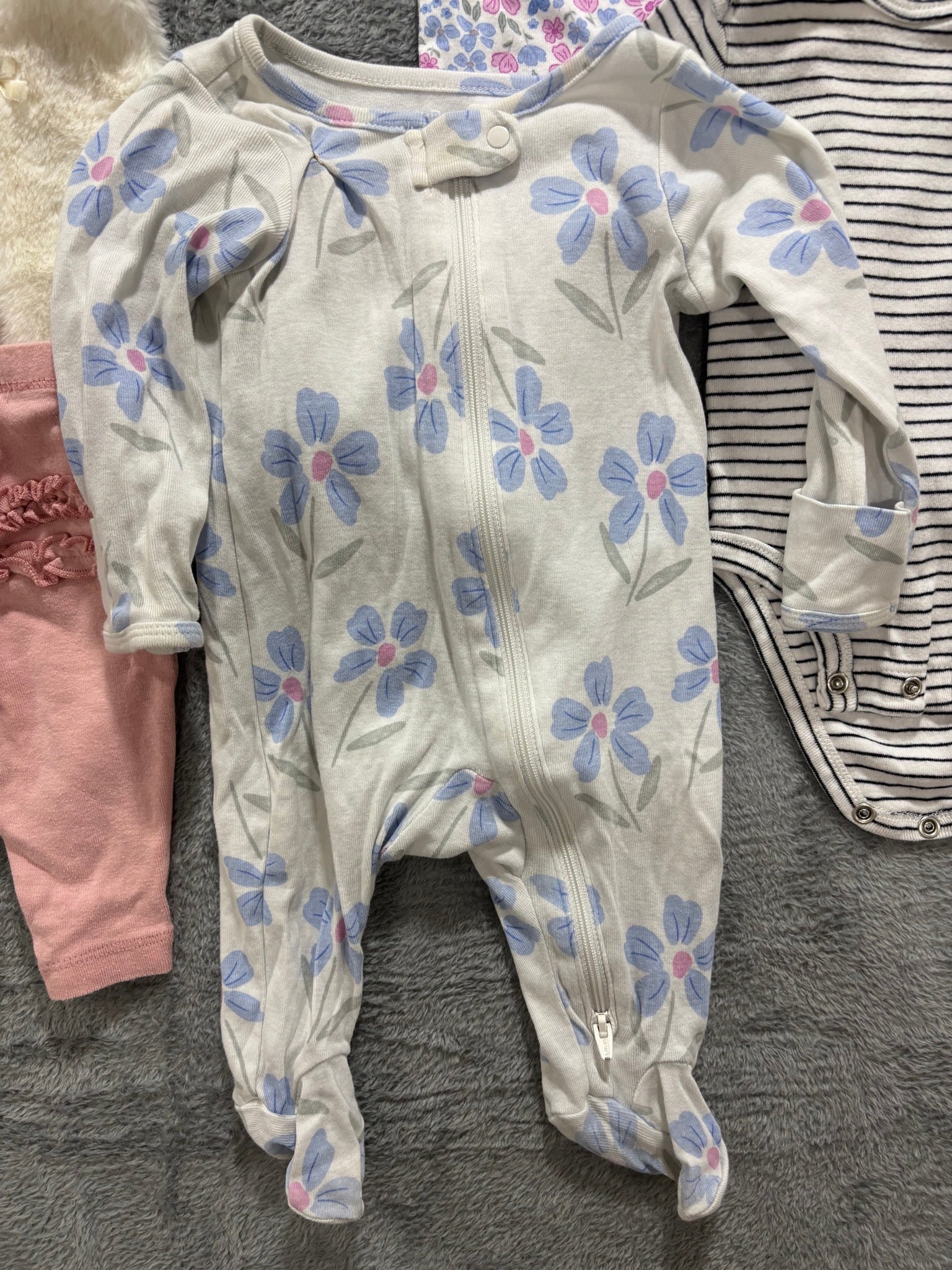Baby Girl 3M 4pc Lot OshKosh Faux Fur Vest Floral Zip Sleeper Bodysuit Pants
