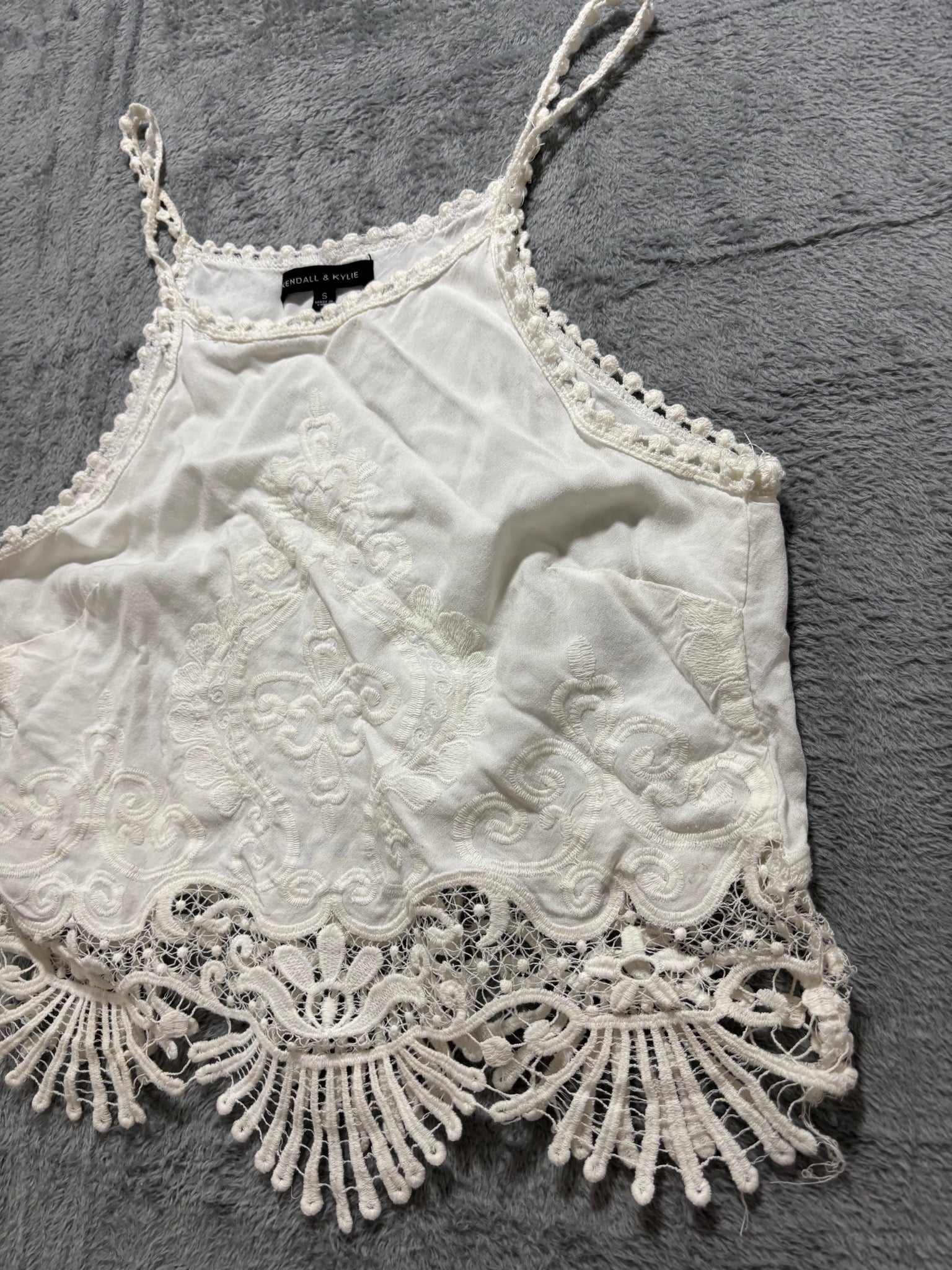 Kendall & Kylie S White Crochet Lace Crop Top Cami Scalloped Fringe Boho