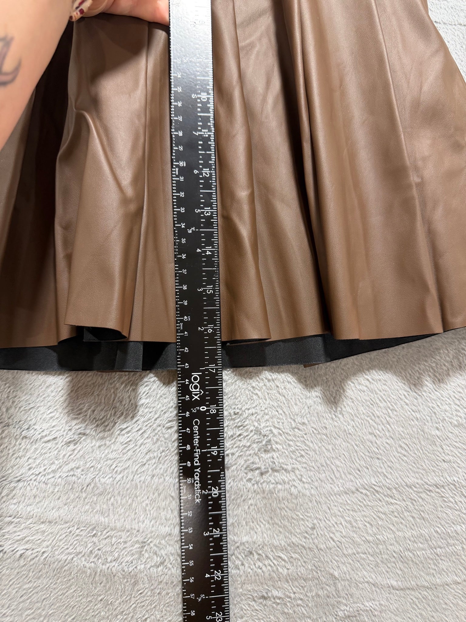 Kendall + Kylie Size M Mocha Faux Leather Pleated Mini Skirt Side Zip