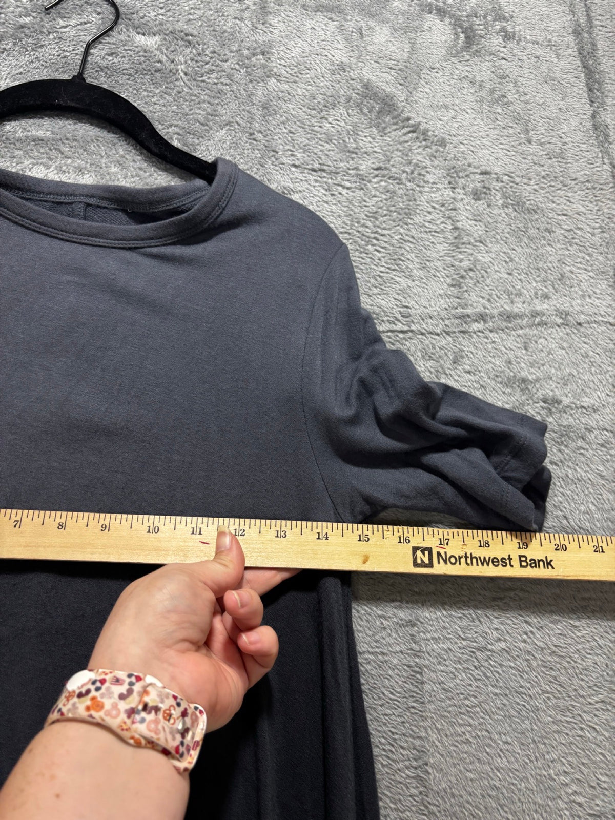 Lou & Grey XS Dark Gray Short Sleeve T-Shirt Dress Womens Minimalist Casual Cozy