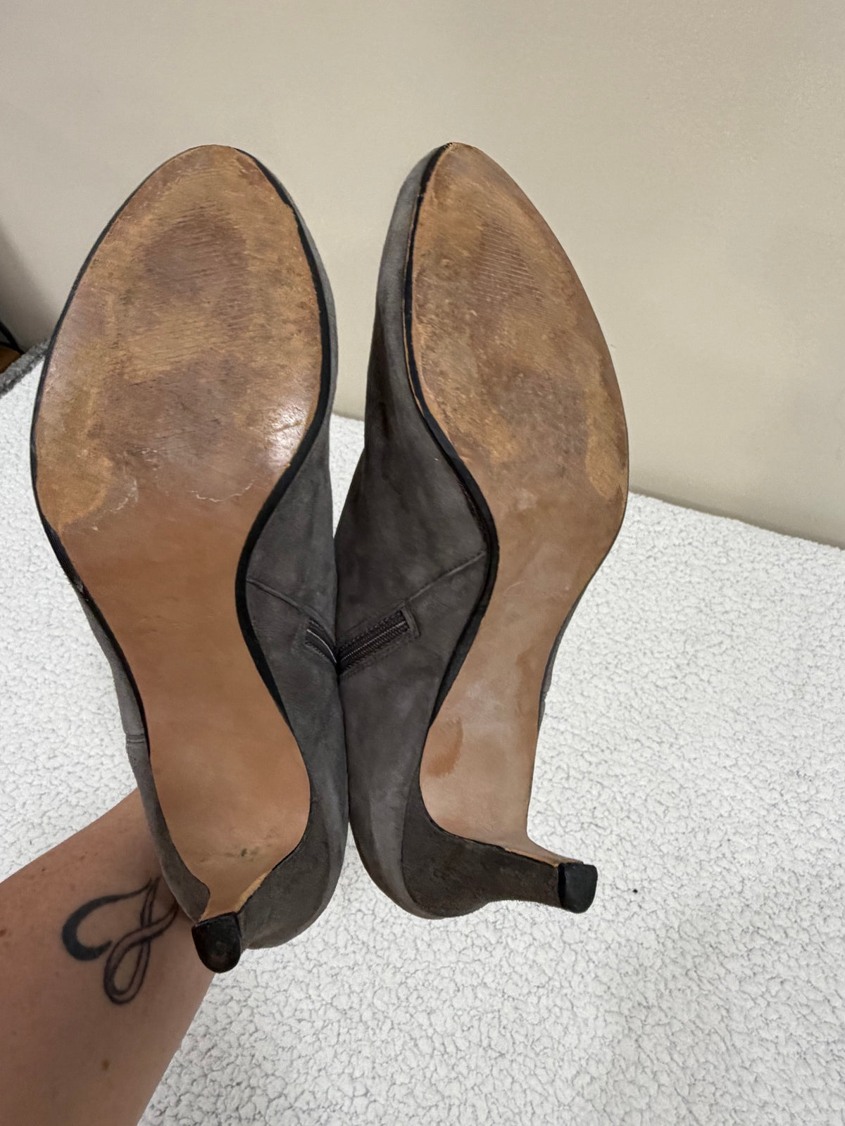 Clarks Size 12 Gray Suede Heeled Ankle Booties Zip Boots Women's