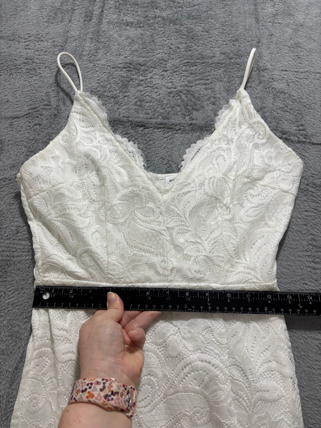 superdown M White Floral Lace Bodycon Mini Dress V-Neck Cami Party Cocktail