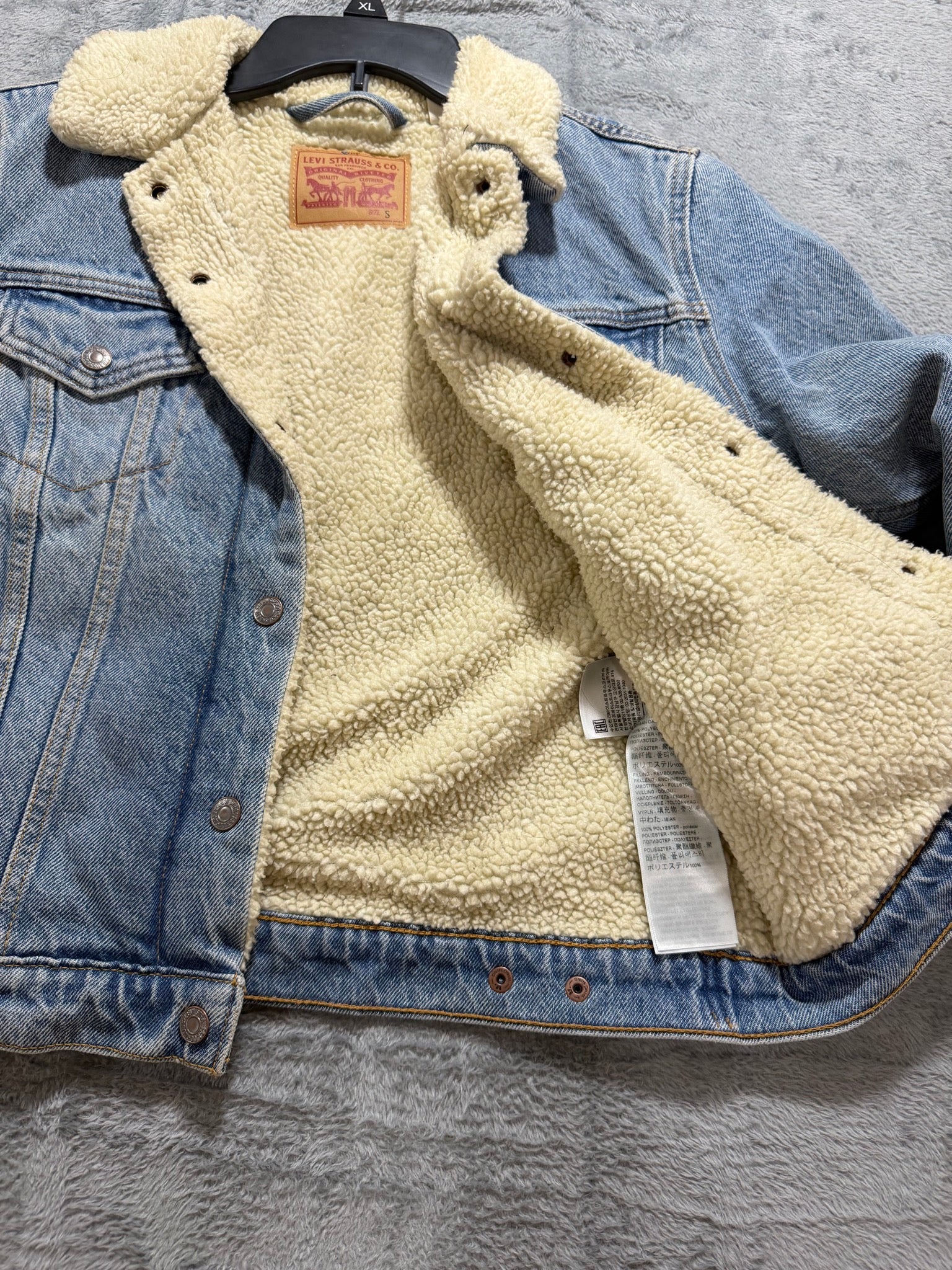 Levi's Size S Light Wash Sherpa-Lined Denim Trucker Jacket Warm Cozy