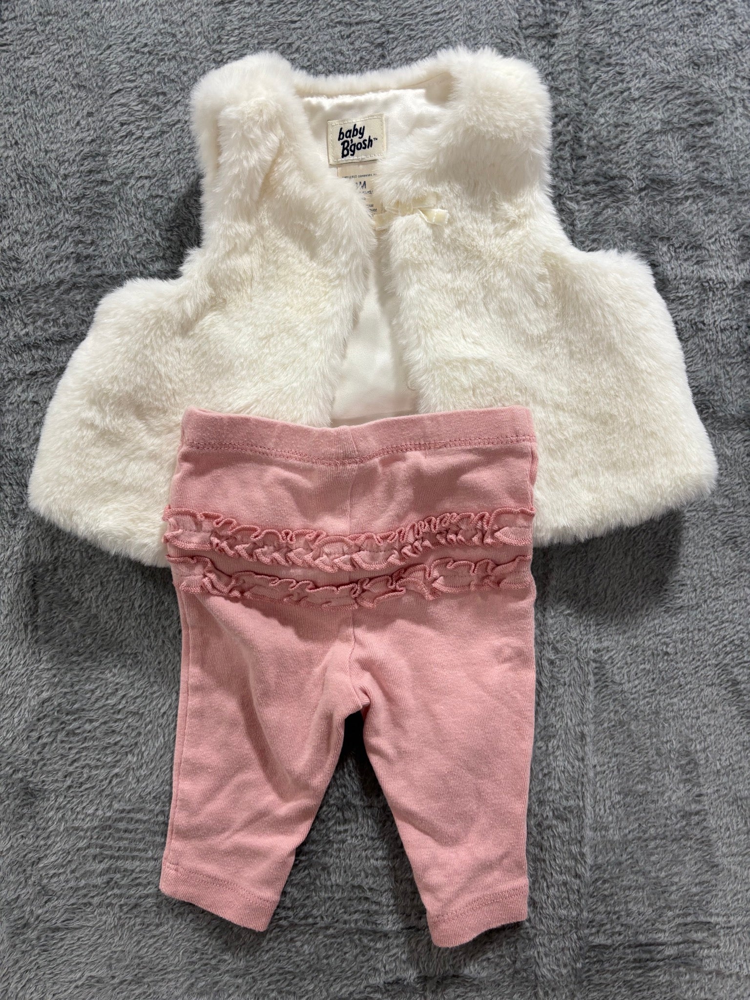 Baby Girl 3M 4pc Lot OshKosh Faux Fur Vest Floral Zip Sleeper Bodysuit Pants