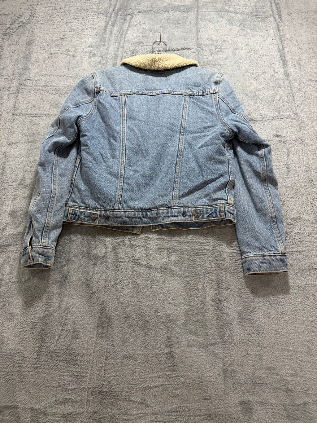 Levi's Size S Light Wash Sherpa-Lined Denim Trucker Jacket Warm Cozy