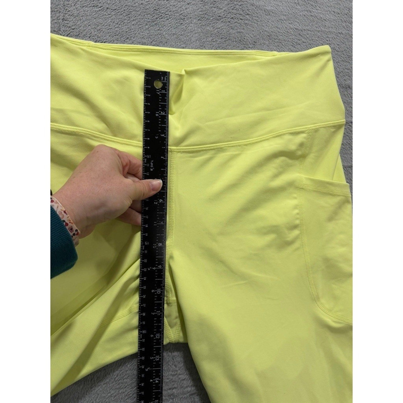 Old Navy Active Powersoft Go-Dry High Rise Leggings XL Neon Yellow Workout