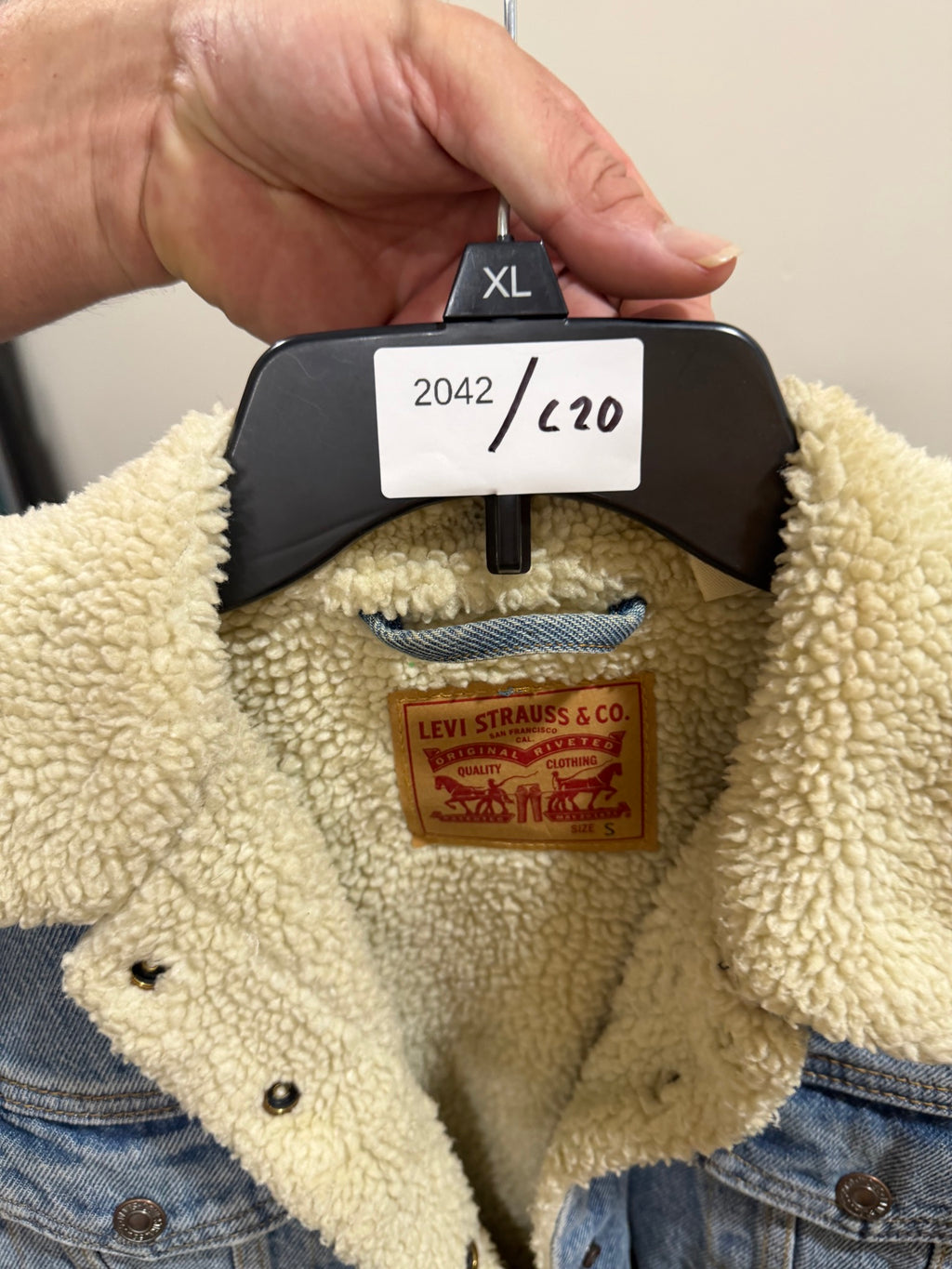 Levi's Size S Light Wash Sherpa-Lined Denim Trucker Jacket Warm Cozy