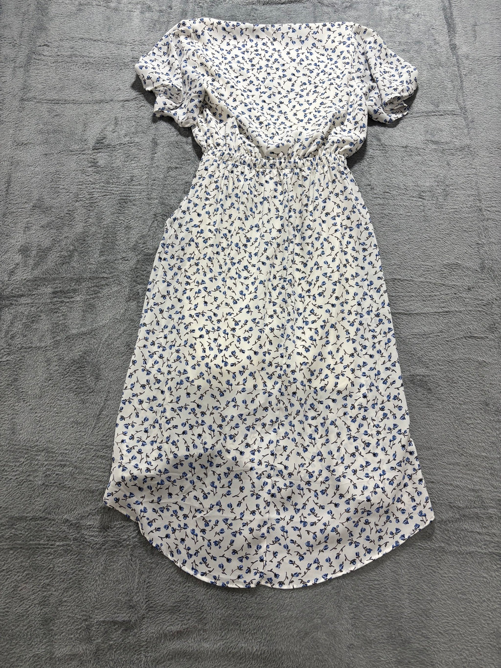 Sienna Sky S Ivory Blue Floral Faux Wrap Dress Flutter Sleeve Hi-Low