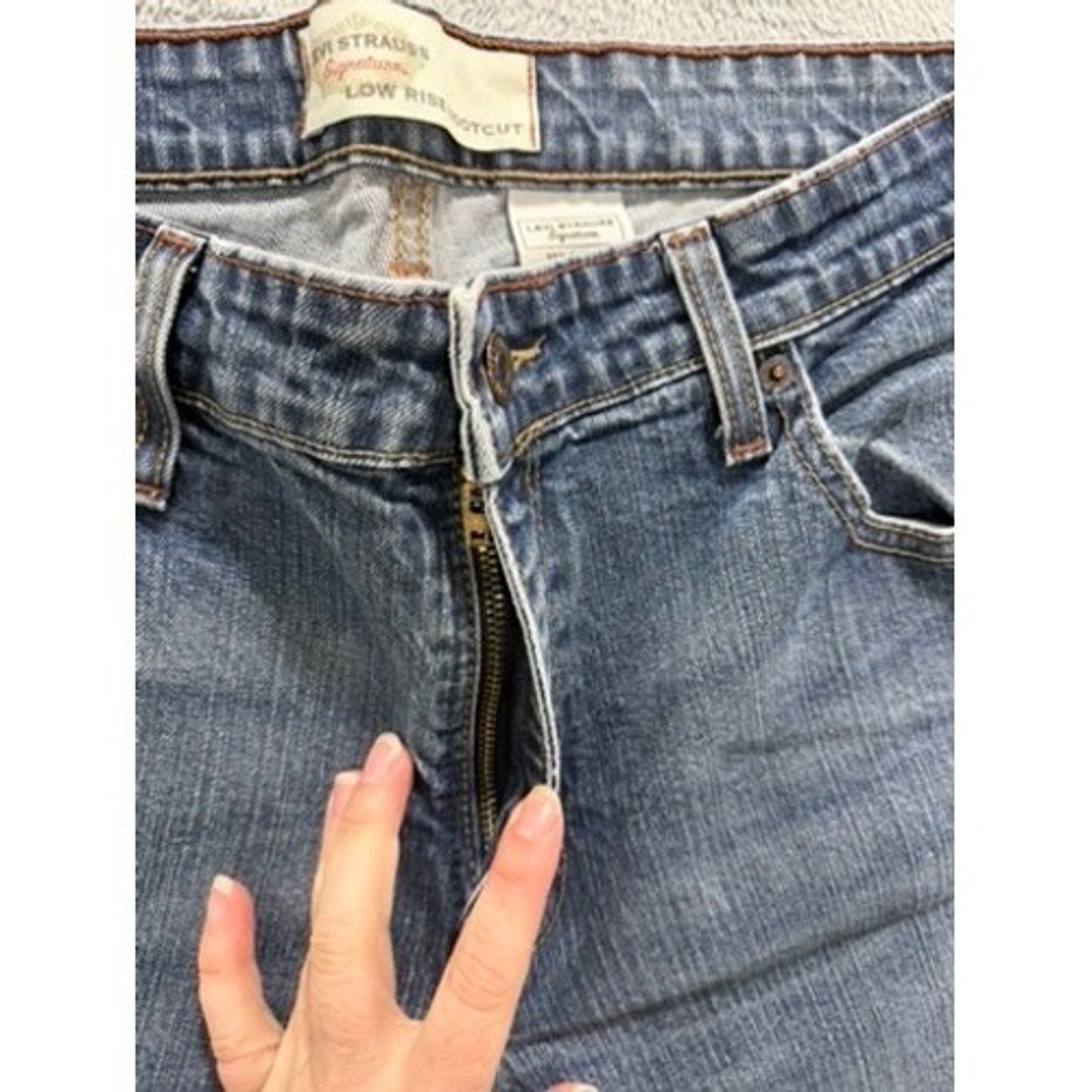 Levi Strauss Signature Womens Low Rise Bootcut Jeans Medium Wash Blue Denim