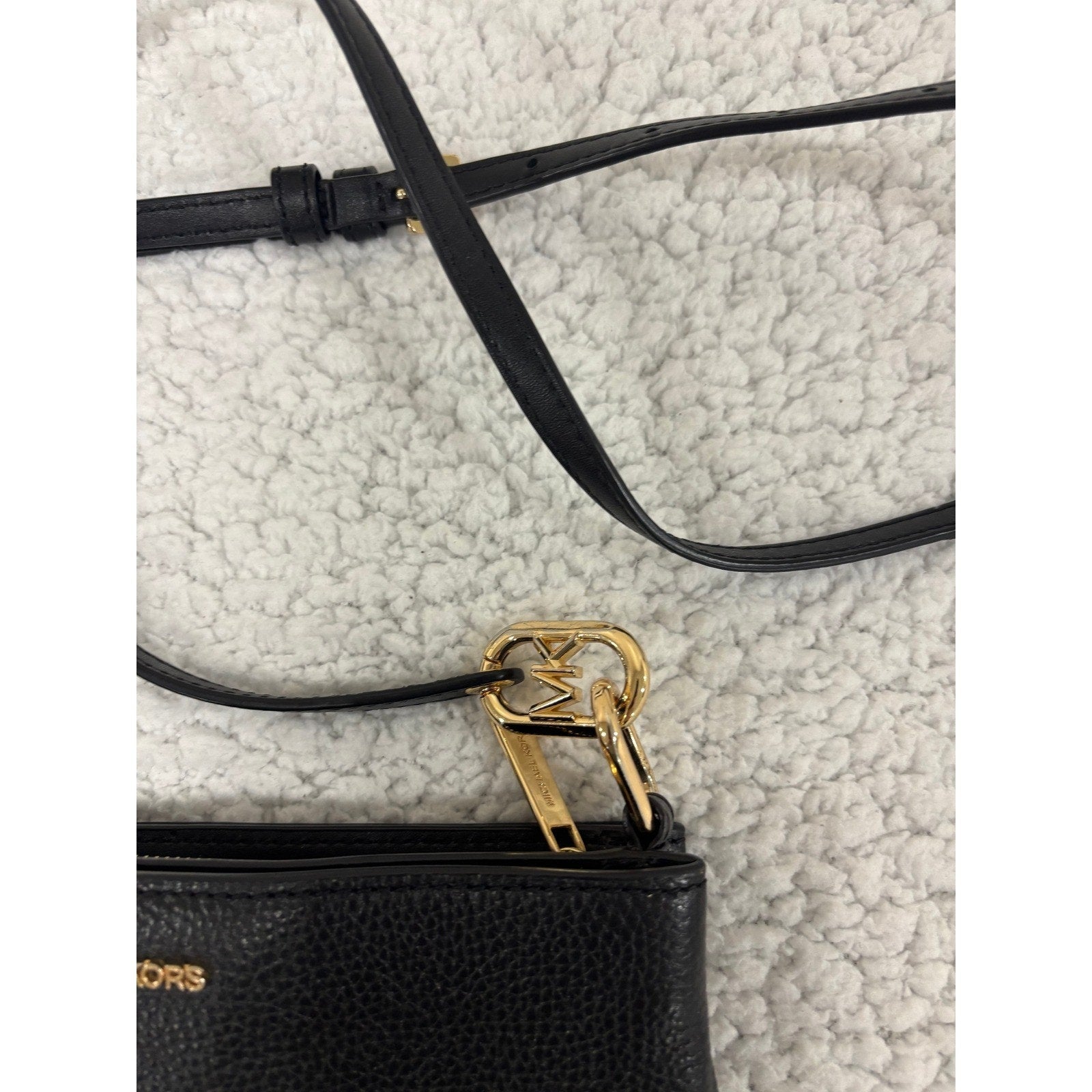 Michael Kors Small Black Pebbled Leather Crossbody Bag Purse Gold Logo Classic