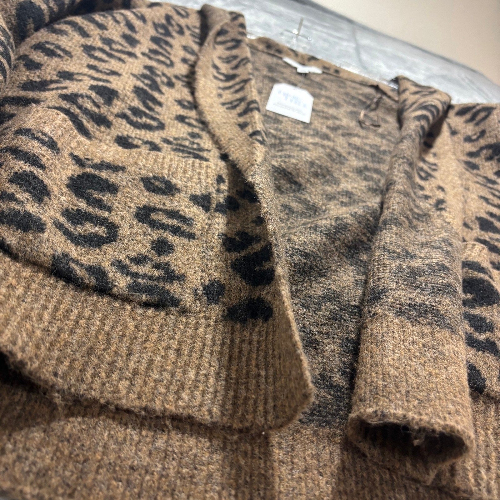 Time and Tru Womens XL Brown Leopard Fuzzy Knit Cardigan Sweater Boho Animal