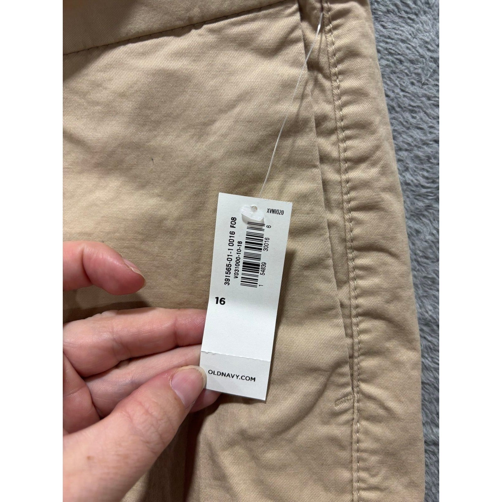 Old Navy Womens 16 Tan Everyday Short Chino Casual Coastal NEW