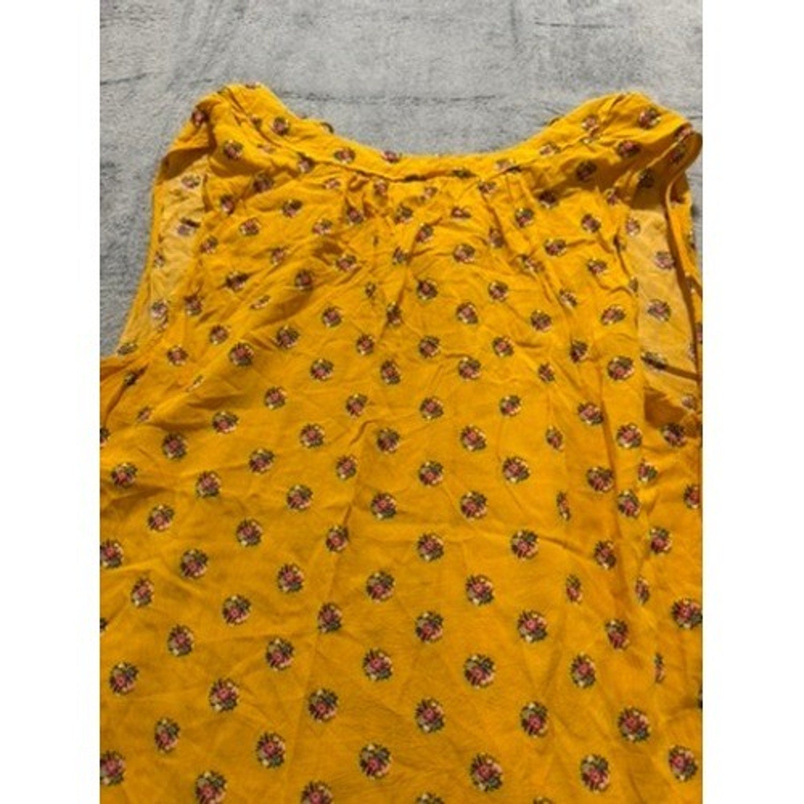 Old Navy Womens XL Mustard Yellow Floral Split Neck Tie Sleeveless Blouse Top