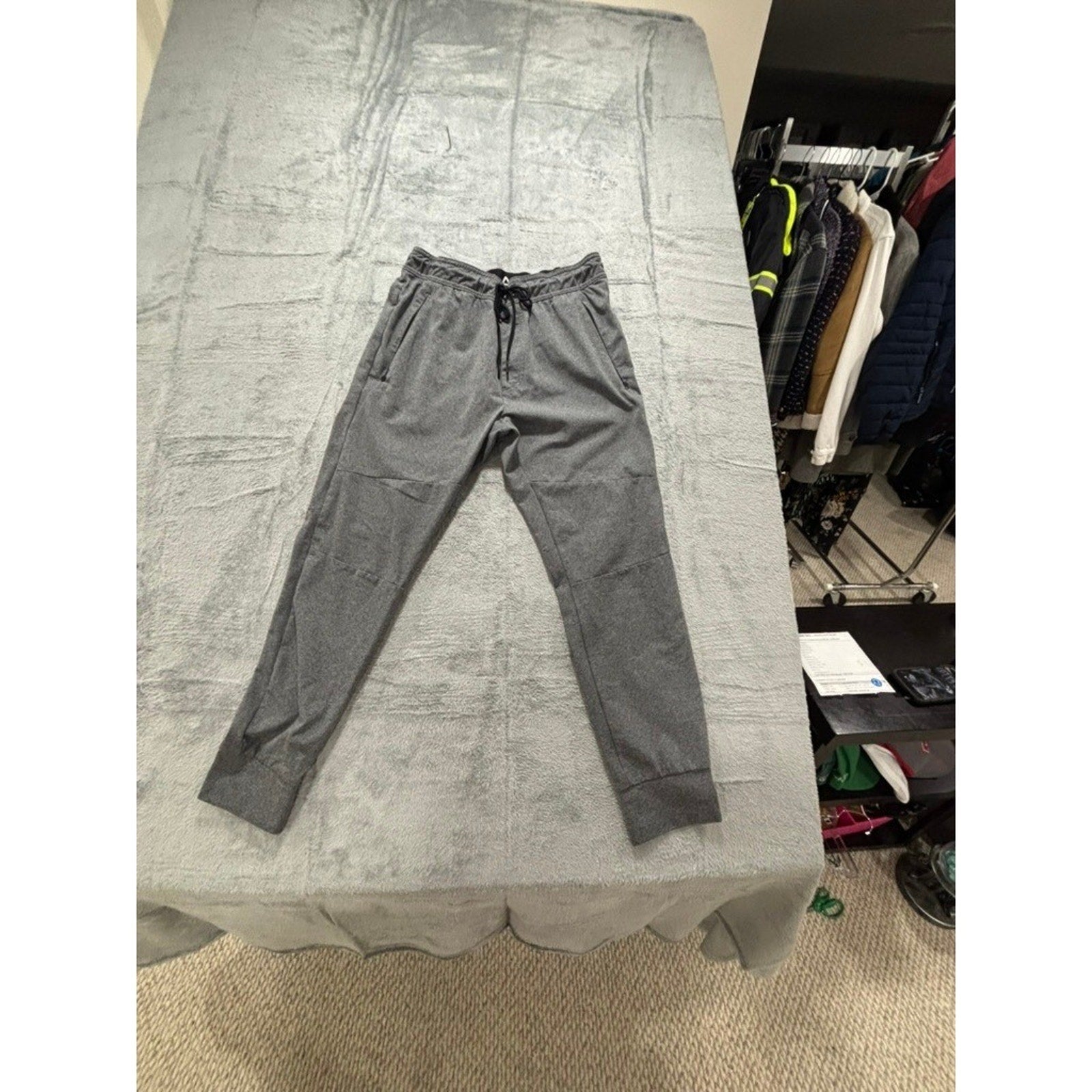 American Eagle M Gray Joggers Mens Athleisure Casual Sweatpants Activewear Pants
