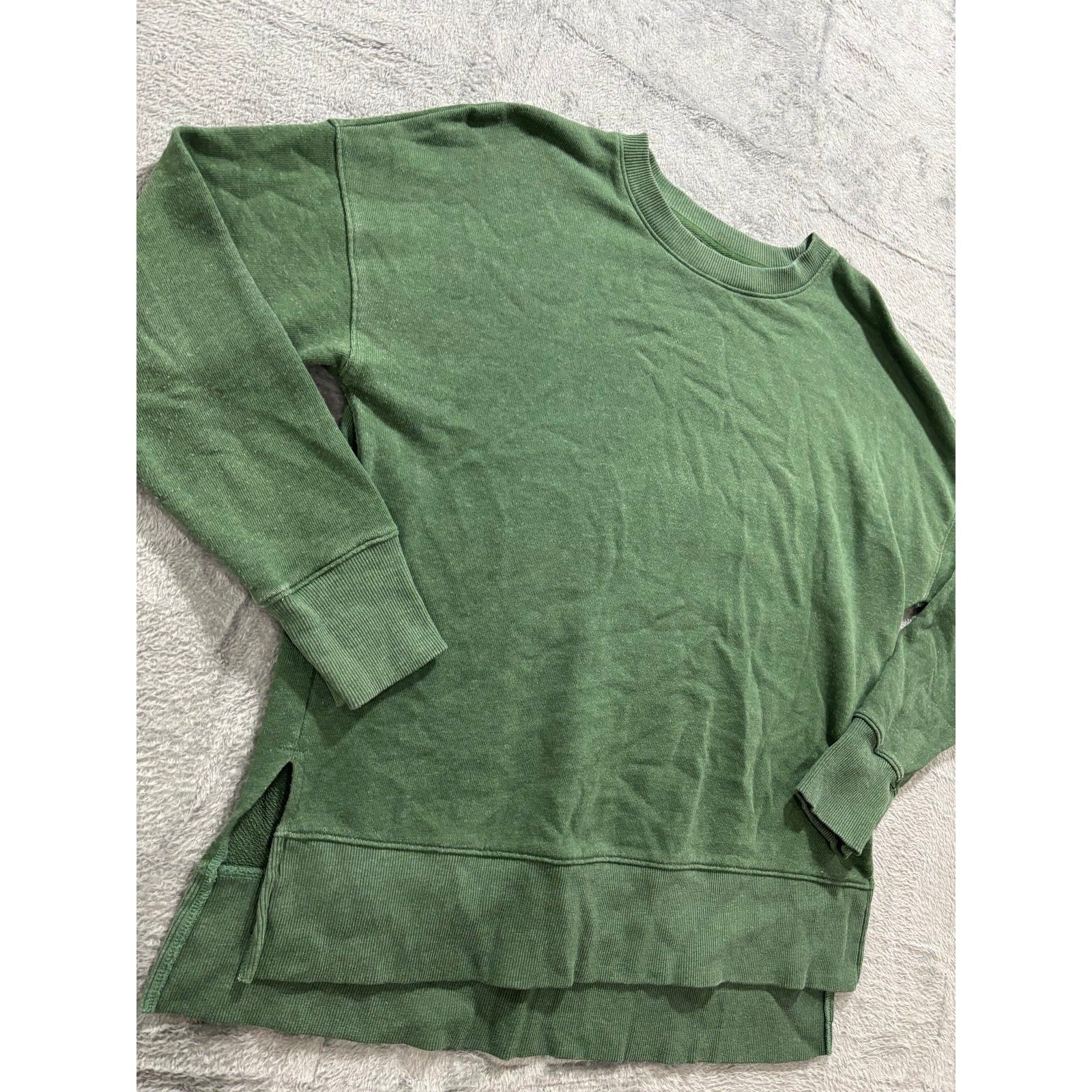 Time and Tru Womens M Green Crewneck Sweatshirt Casual Cozy Pullover