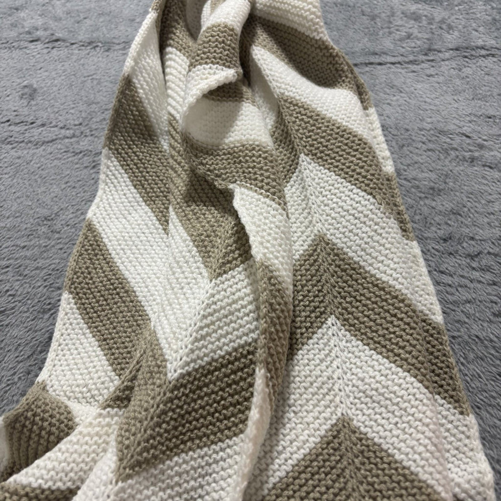 Steve Madden Womens OS Beige White Scarf Lot 2 Leopard Chevron Lightweight Chic