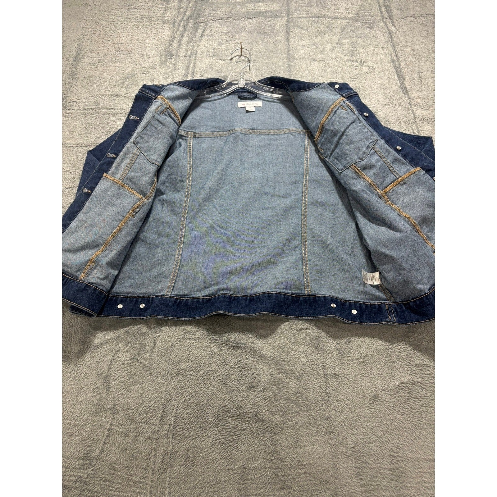 Liz Claiborne Womens XL Blue Denim Trucker Jacket Stretch Medium Wash Button Up