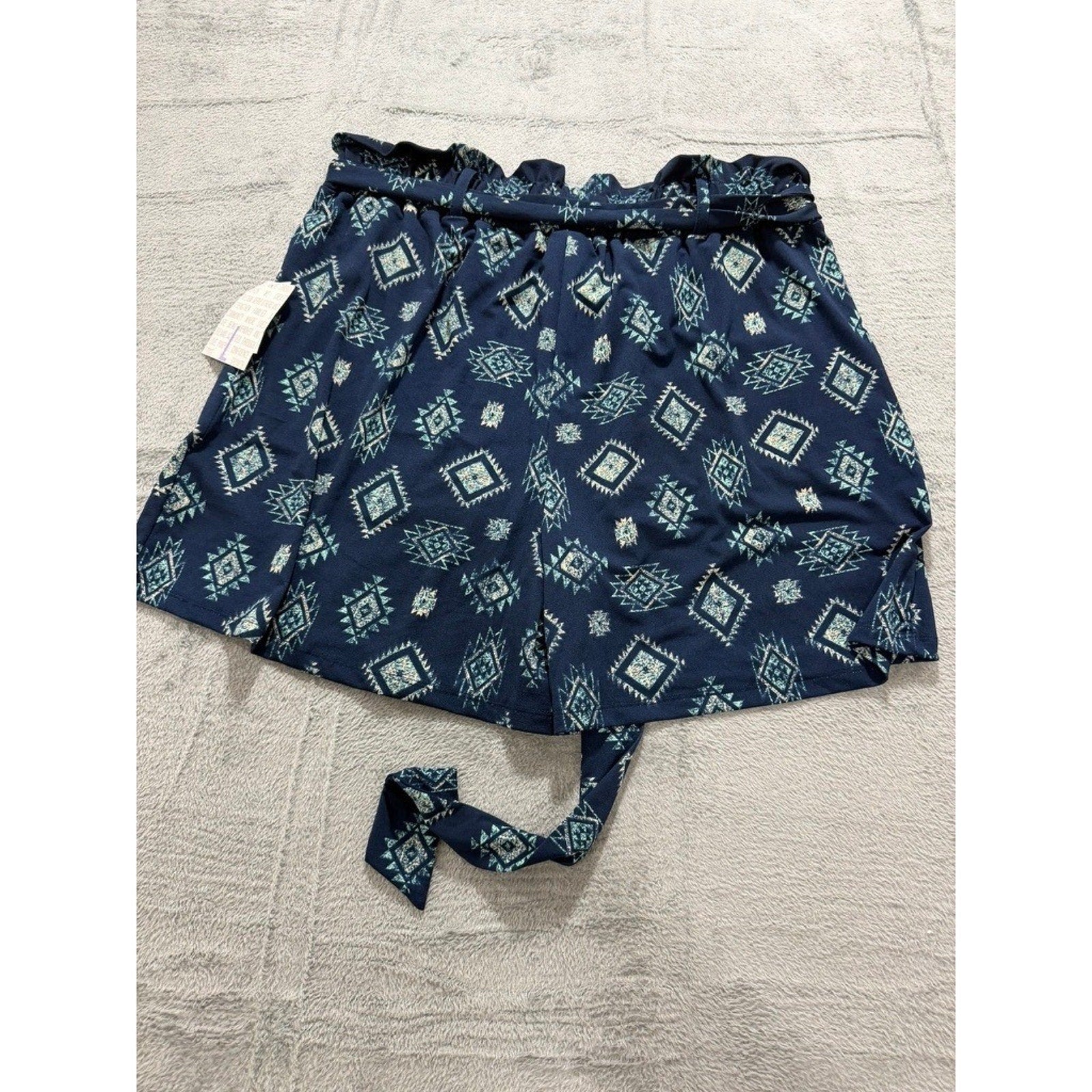 LuLaRoe Ella Shorts Womens Navy Geometric Southwestern Paperbag Waist Large NWT