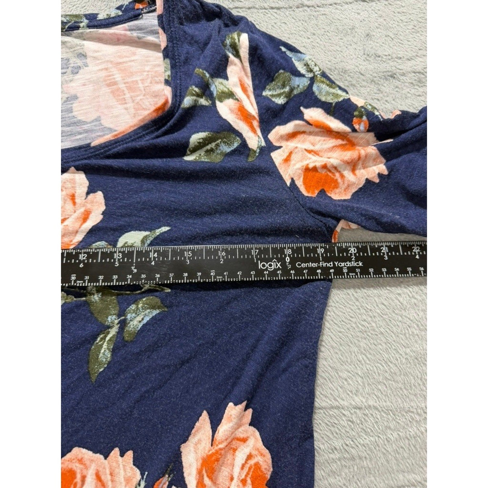 Maurices 24/7 Navy Peach Rose Floral High-Low T-Shirt Womens Large Boho Scoop