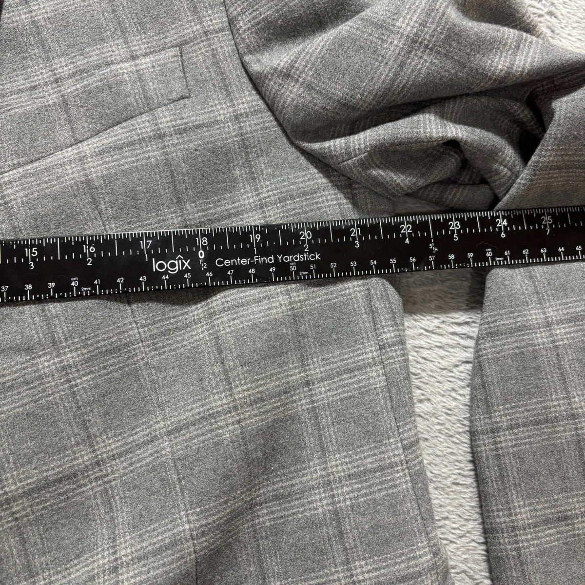 Mens 42R Gray Plaid Slim Fit Blazer Sport Coat Two Button Wool Blend Preppy