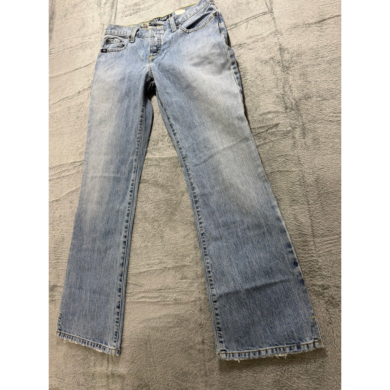 Cruel Girl Low Rise Relaxed Fit Jeans Button Fly Light Wash Denim Size 9 Regular