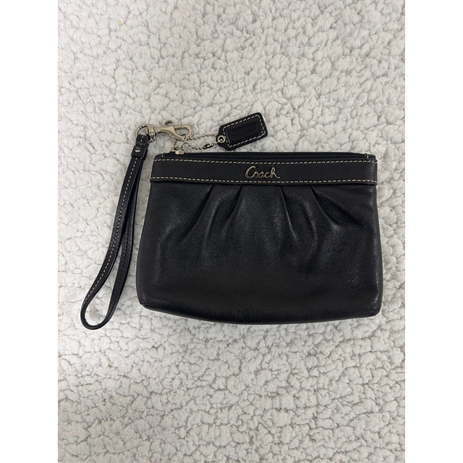 Coach Black Leather Wristlet Pouch Clutch Zip Wallet Wrist Strap Gold Hardware