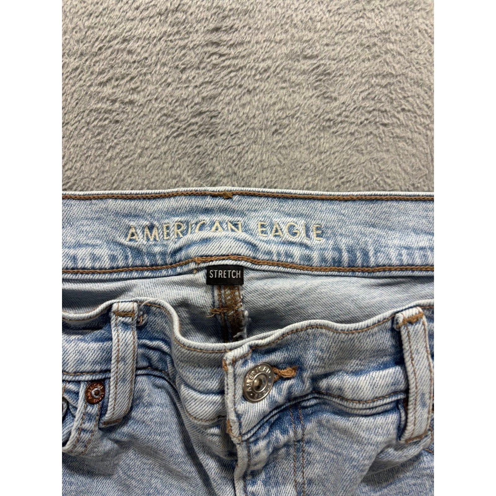 American Eagle 10 Womens Light Wash Distressed Jeans Denim Casual Boho Vintage