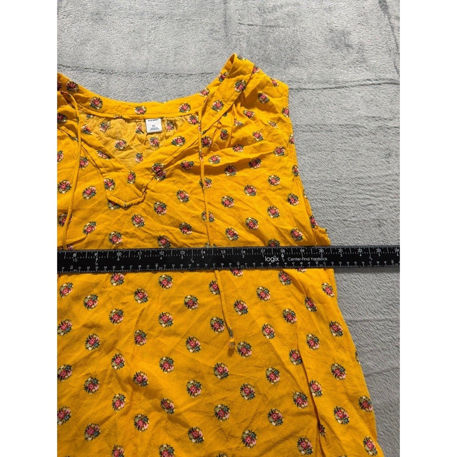 Old Navy Womens XL Mustard Yellow Floral Split Neck Tie Sleeveless Blouse Top