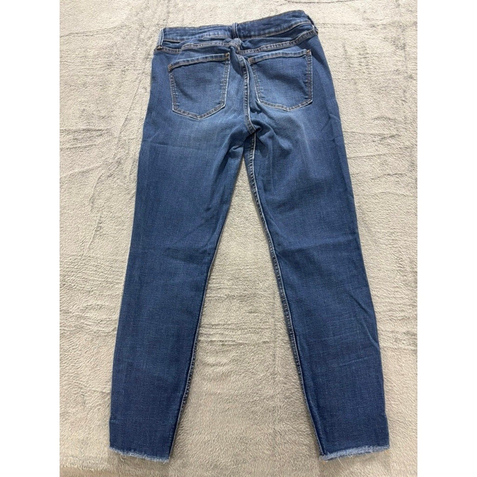 Old Navy Rockstar Super Skinny Jeans Womens 6 Medium Wash Raw Hem Ankle Slit
