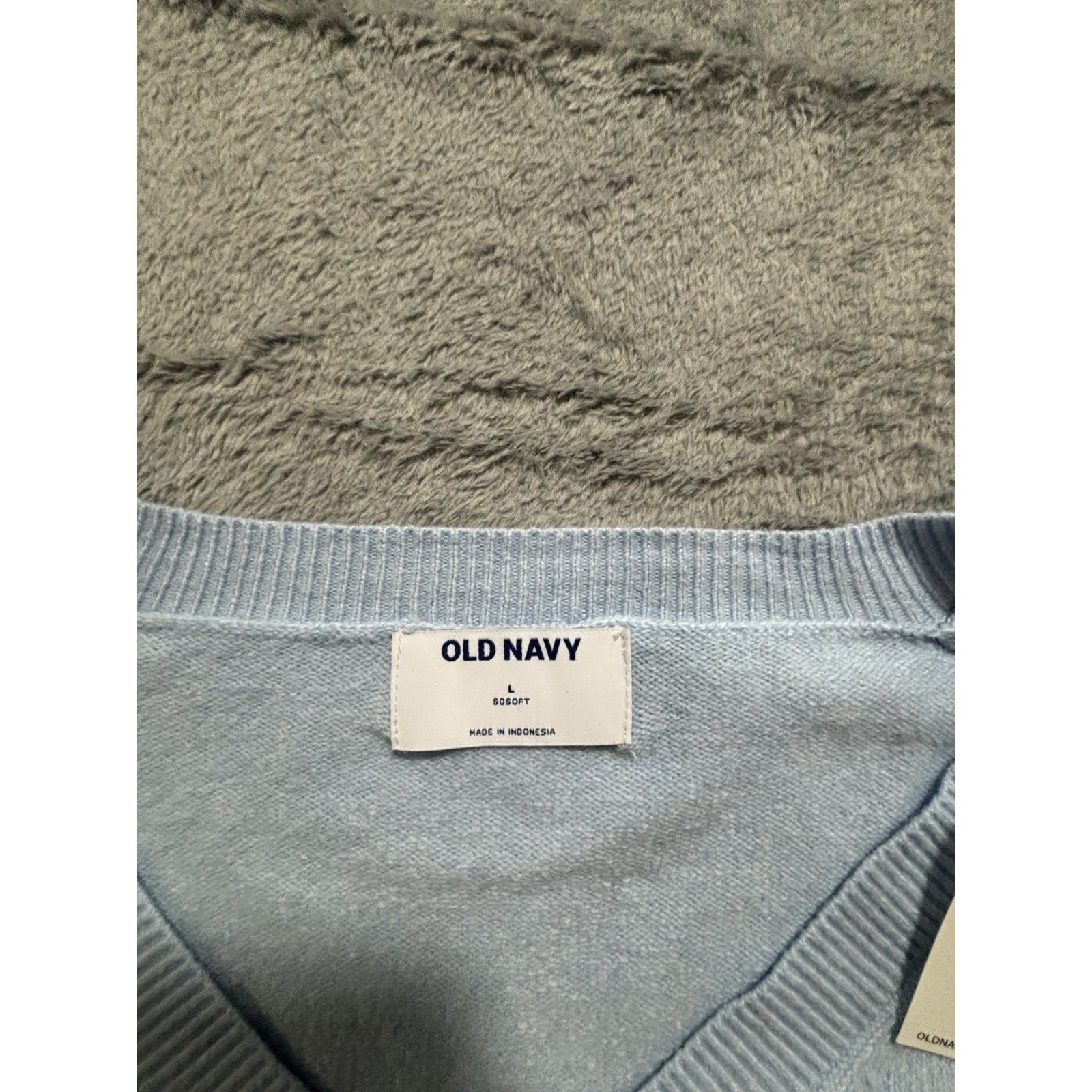 Old Navy L Light Blue Womens V-Neck SoSoft Sweater Relaxed Cozy Casual