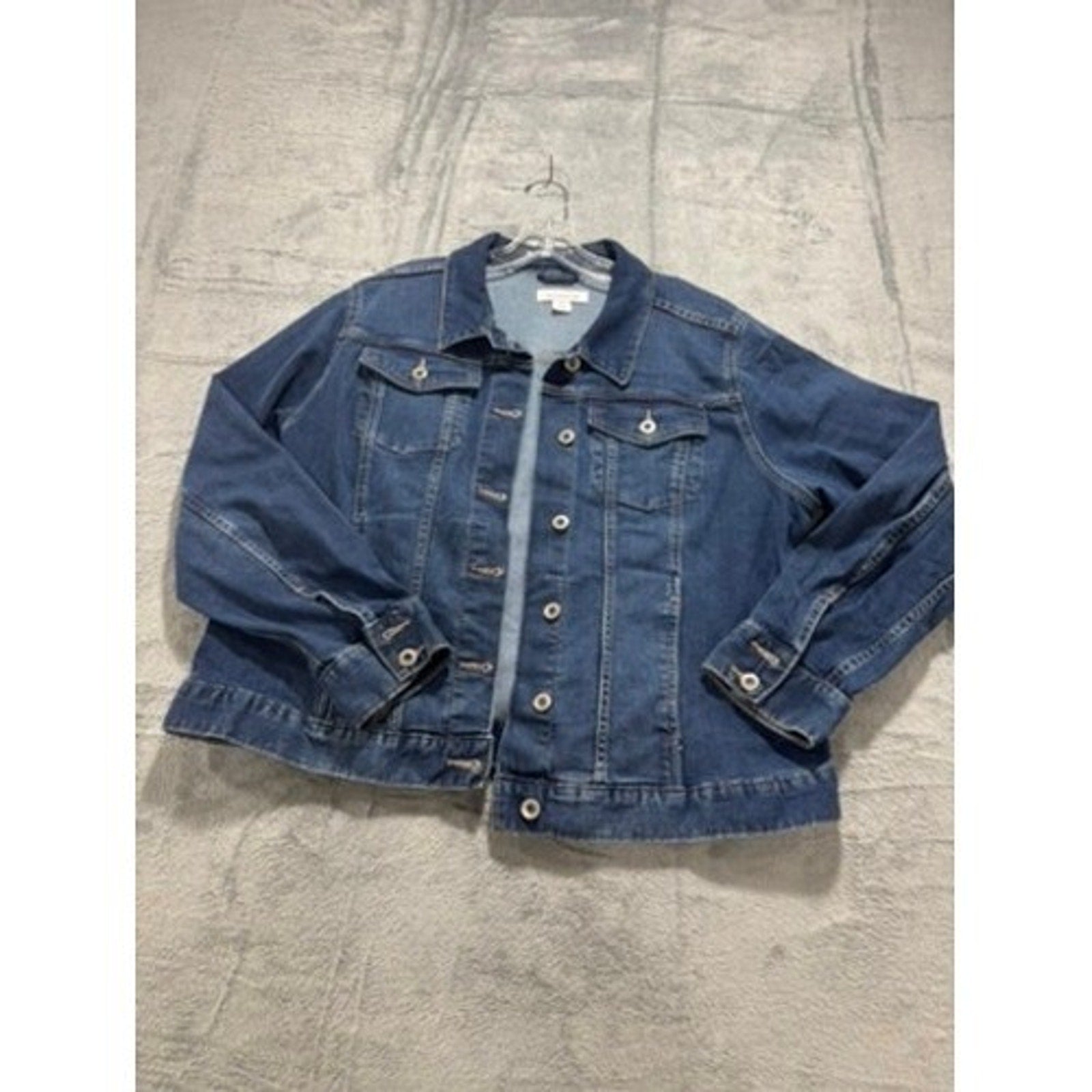 Liz Claiborne Womens XL Blue Denim Trucker Jacket Stretch Medium Wash Button Up