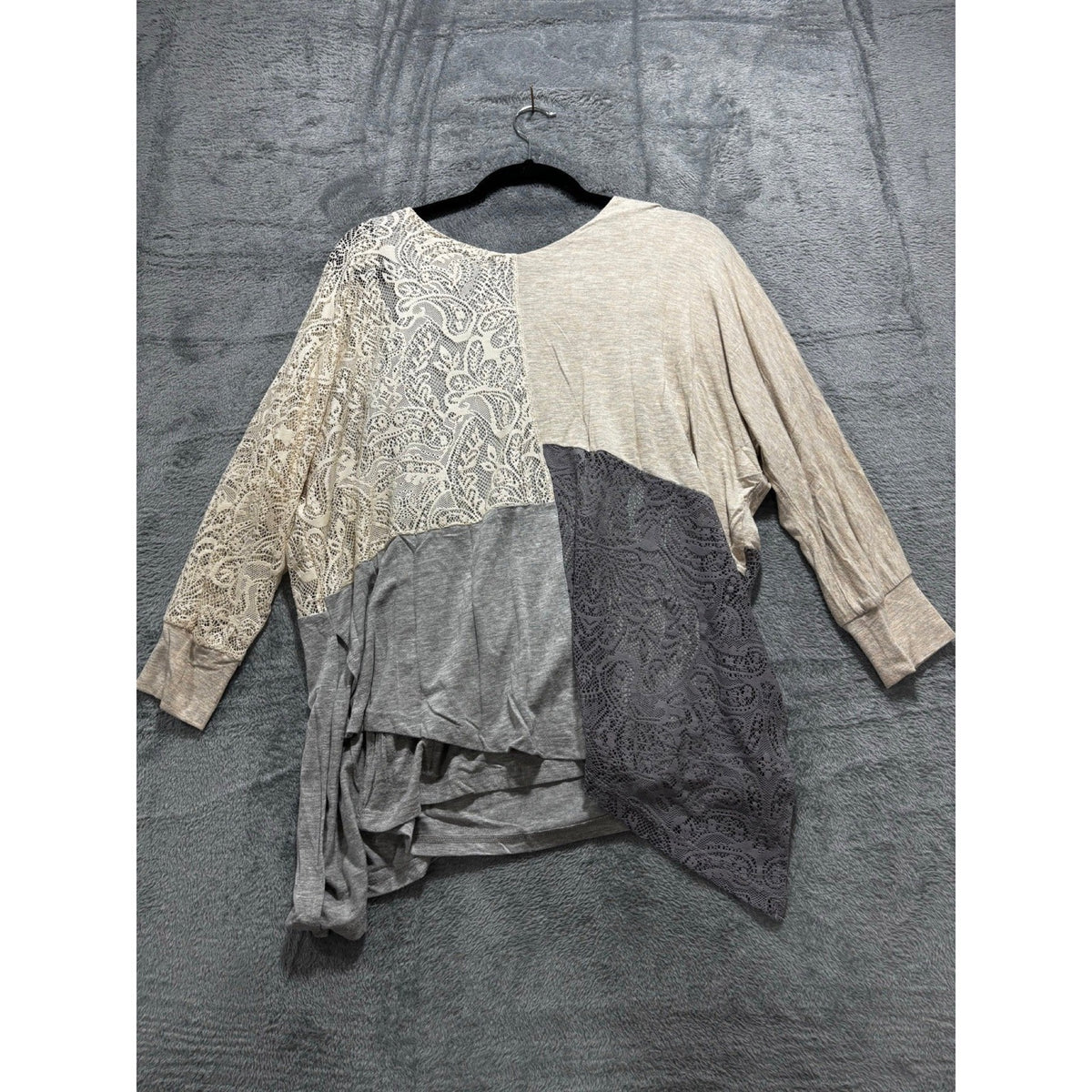 Democracy S Gray Patchwork Lace V-Neck Tunic Top Womens Boho Casual Cozy