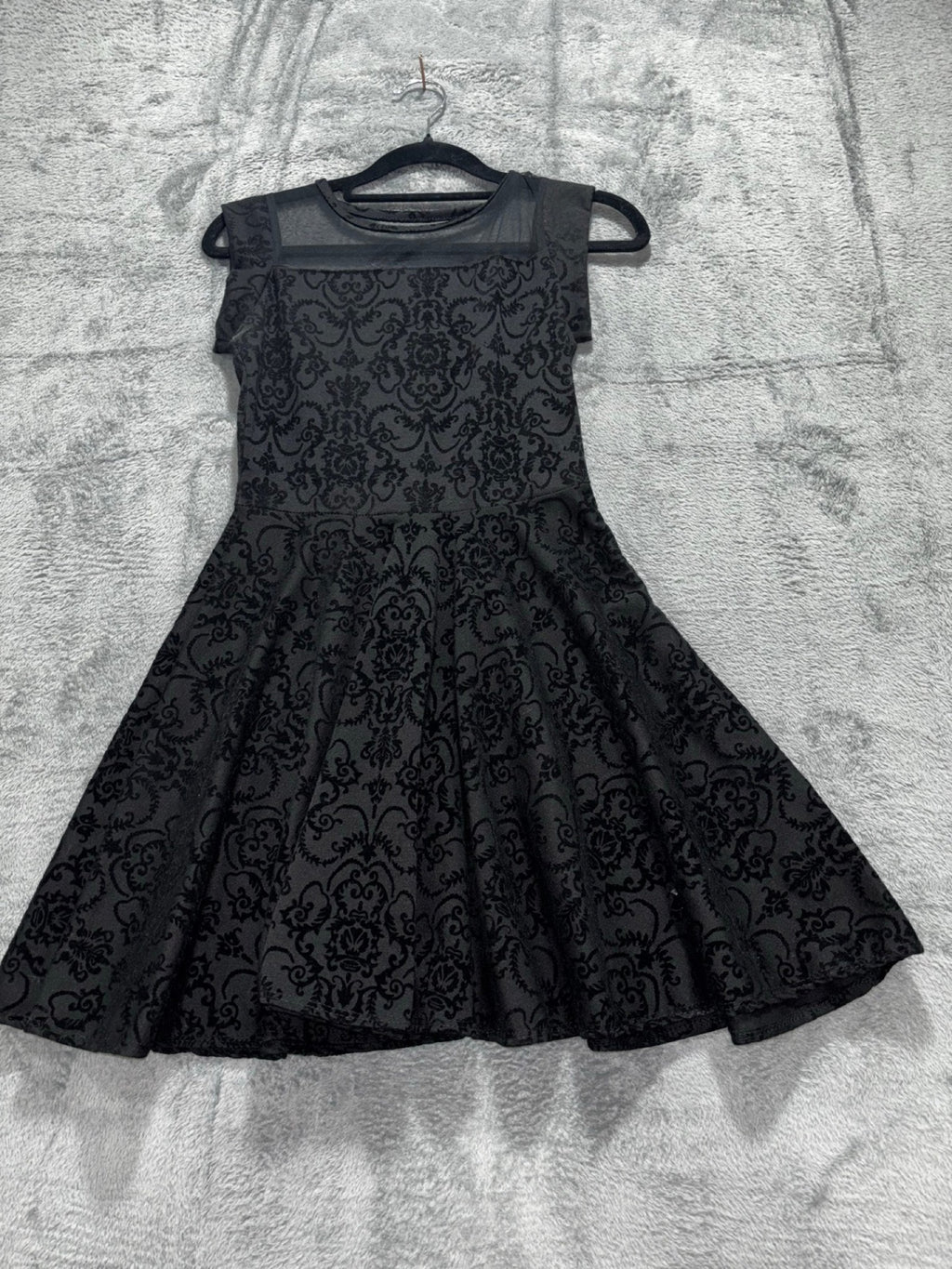 B Tween Girls 14/16 Black Damask Flocked Fit and Flare Dress Sleeveless Party