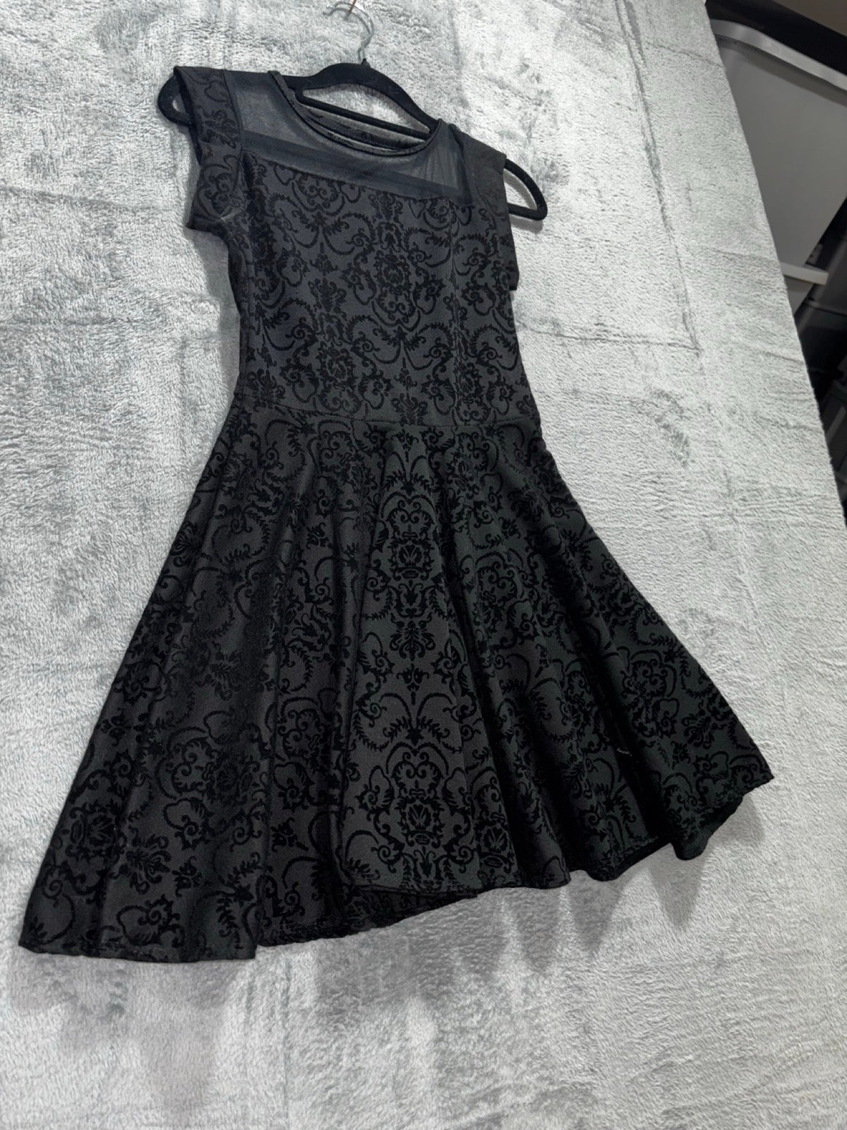 B Tween Girls 14/16 Black Damask Flocked Fit and Flare Dress Sleeveless Party