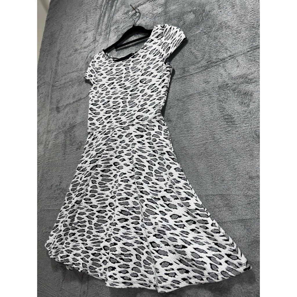 Wet Seal XS White Gray Leopard Skater Dress Womens Casual