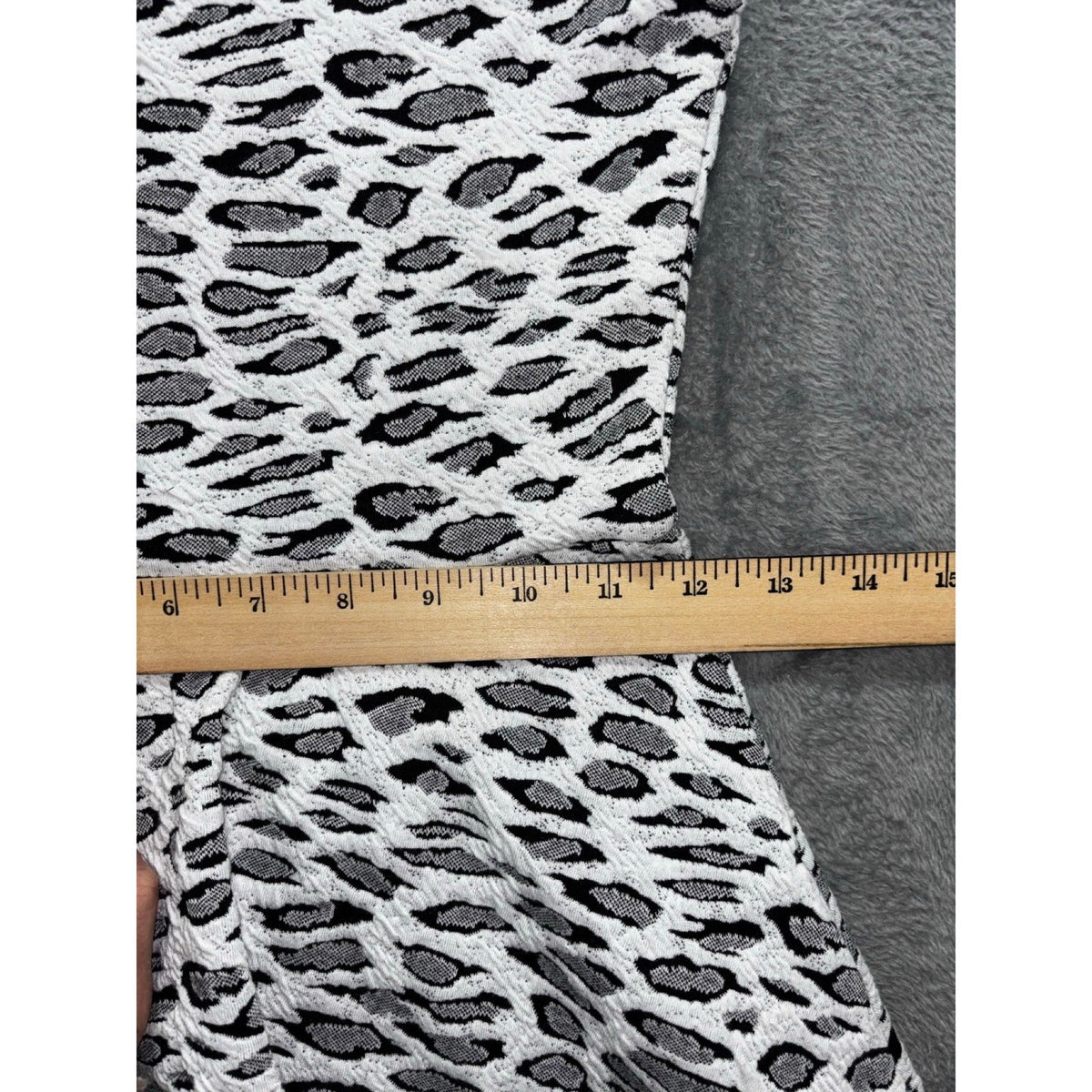 Wet Seal XS White Gray Leopard Skater Dress Womens Casual