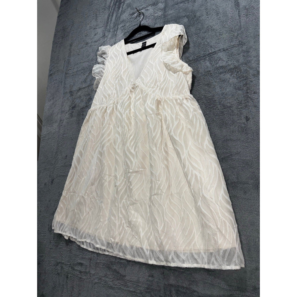 SHEIN L White Womens V-Neck Ruffle Sleeve Dress Boho Cottagecore Casual