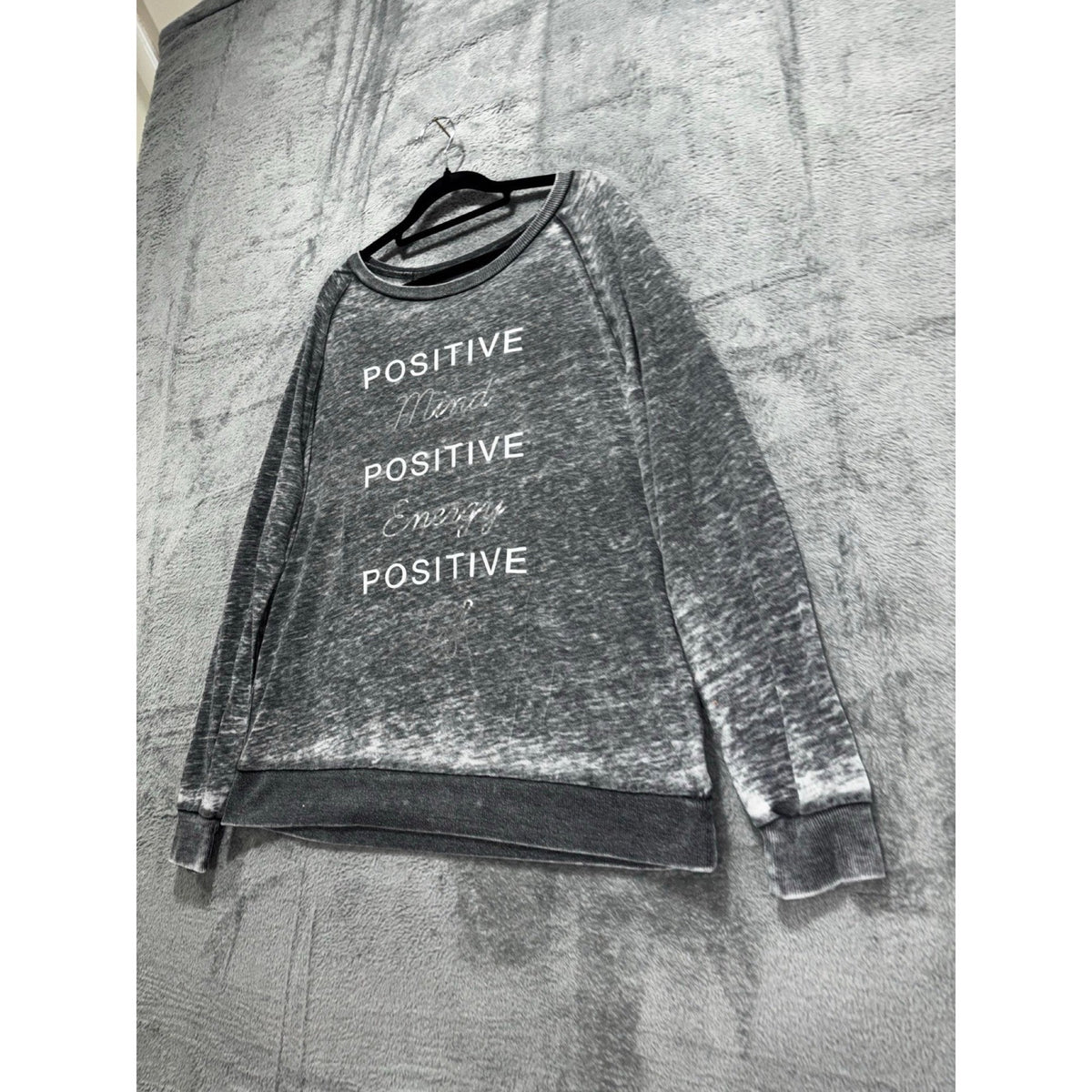 Miken Flow Womens L Gray Positive Mind Energy Life Graphic Sweatshirt Casual