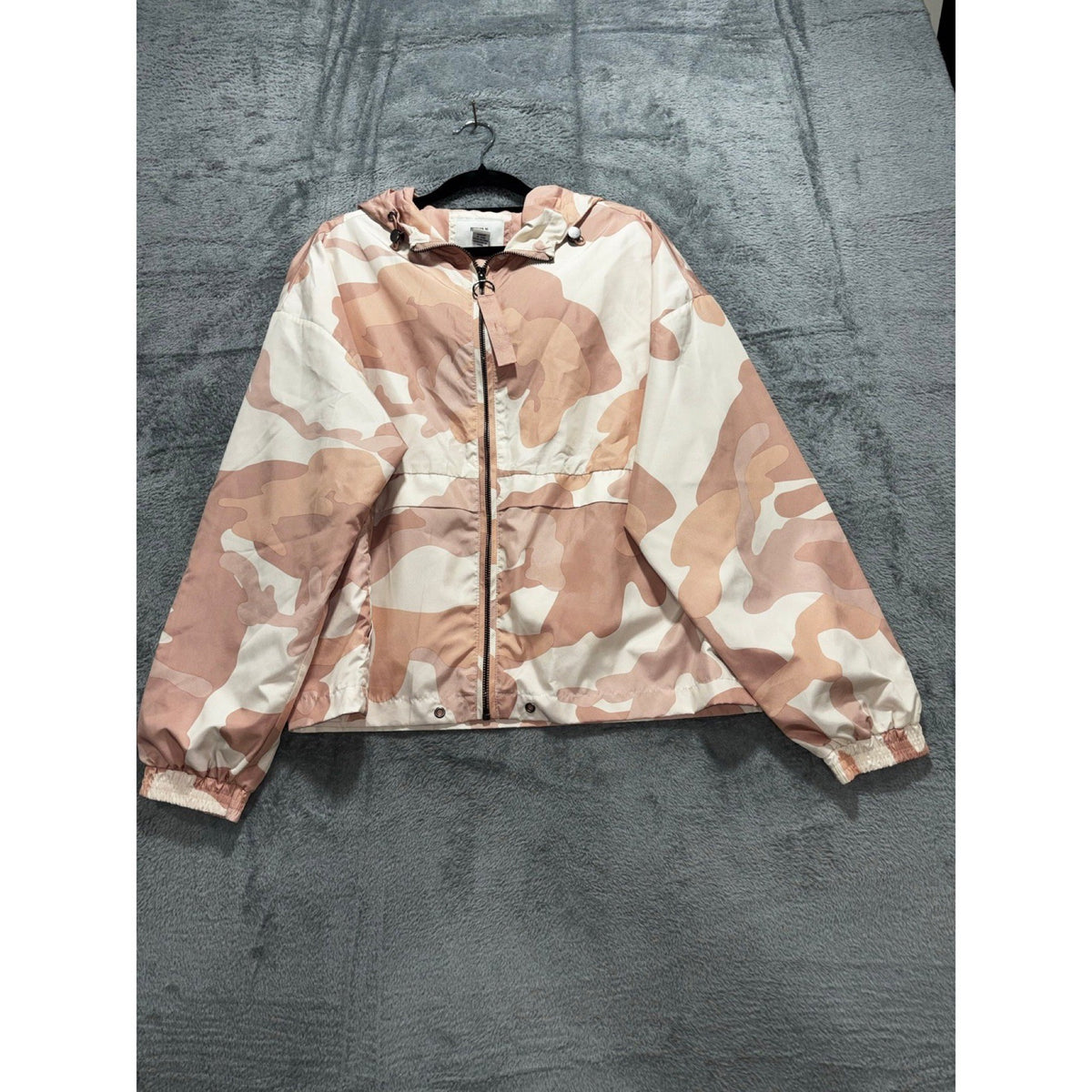 Forever 21 L Pink Tan Camo Windbreaker Jacket Womens Casual Athleisure Hooded
