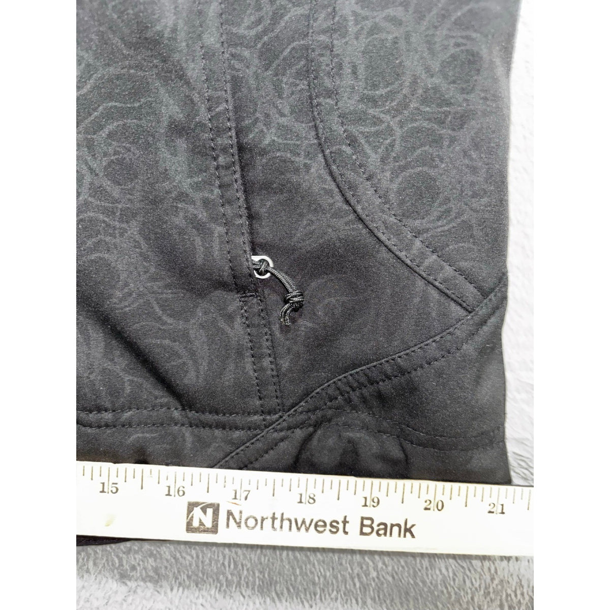 Double Diamond Womens L Black Softshell Jacket Full Zip Athletic Casual Outdoor