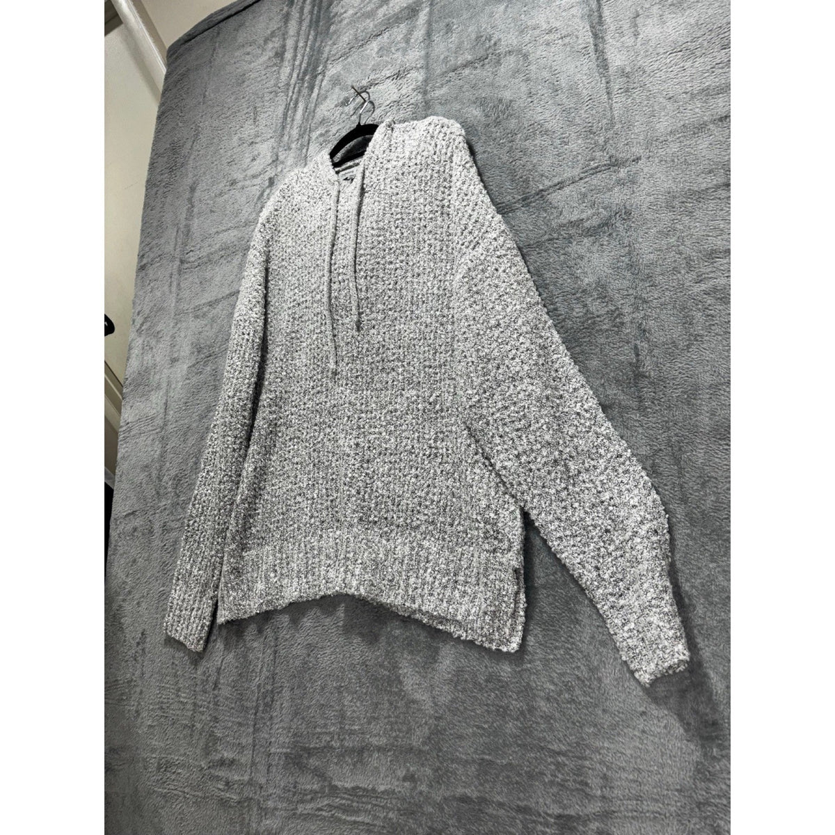 Absolutely Famous XL Gray Womens Pullover Hoodie Sweater Cozy Casual Relaxed Fit