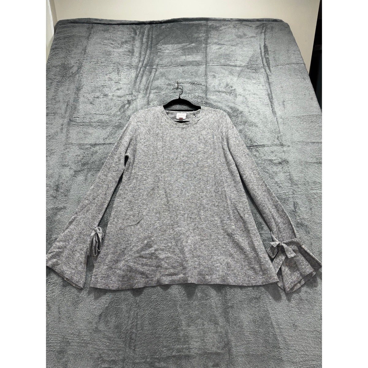 Isabel Maternity by Ingrid & Isabel L Gray Bell Sleeve Knit Sweater Womens Top