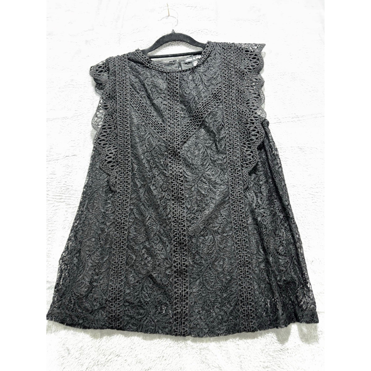 Cable & Gauge L Black Lace Sleeveless Top Womens Boho Cottagecore Scalloped Trim