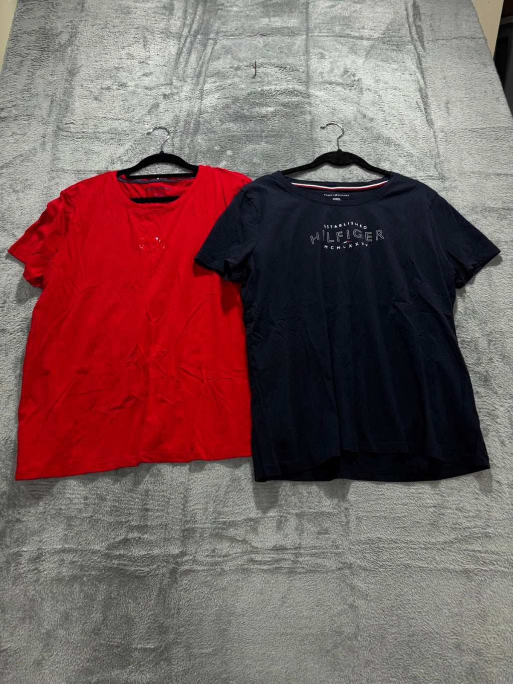 Tommy Hilfiger Womens XL Navy Red Graphic Tee Bundle Lot of 2 Casual Preppy